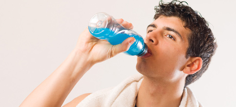 Konsum von Fitnessgetränken kann Zahnerosionen hervorrufen