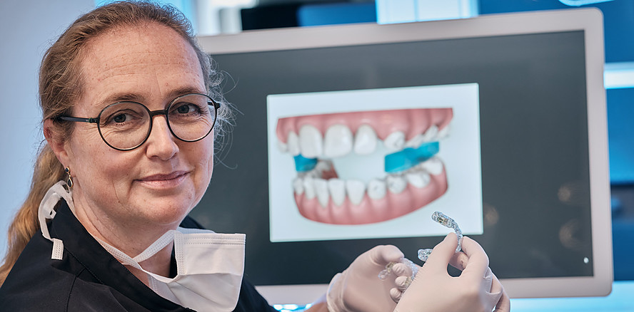 Invisalign® System zur mandibulären Protrusion: „Ich habe lange auf diese Lösung gewartet“