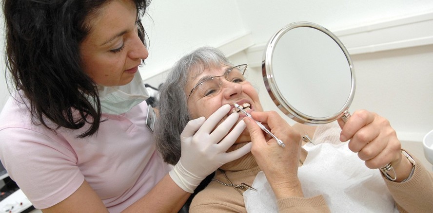 Erfolgreiche Parodontaltherapie – Bessere Mundhygiene