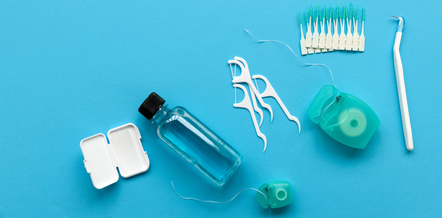 Anwendung interdentaler Hilfsmittel – immer noch sinnvoll?