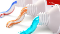 Zahnpasten im Test: 20 Produkte erhalten Testurteil „sehr gut“