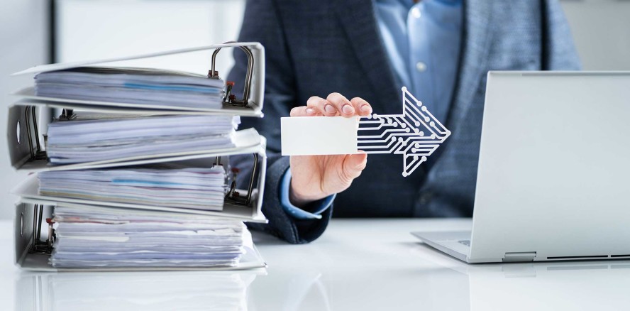 4 von 10 Unternehmen arbeiten überwiegend papierlos