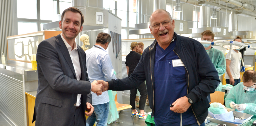 Ein Leben für die HNO-Heilkunde: Prof. Behrbohm feiert 70. Geburtstag