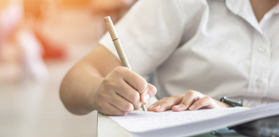 Aufnahmeverfahren zum Zahn- und Medizinstudium am 8. Juli