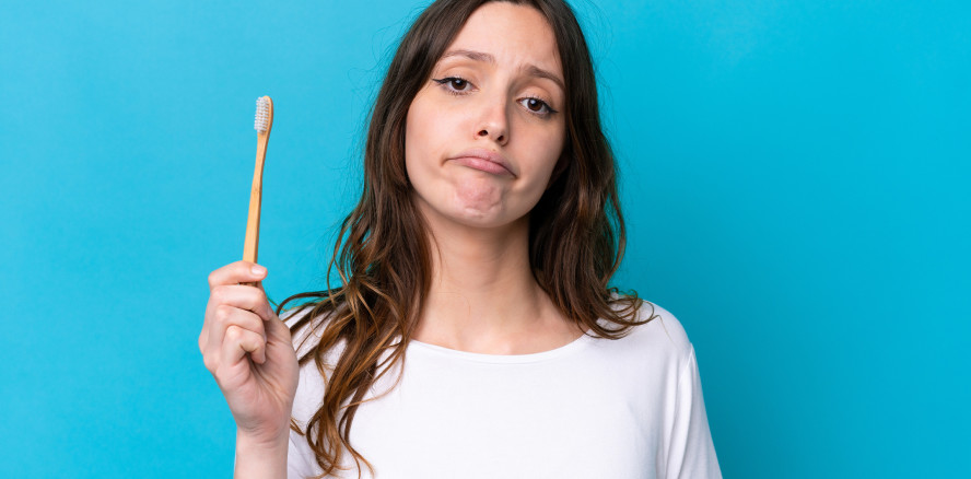 Jeder fünfte Österreicher putzt zu selten Zähne