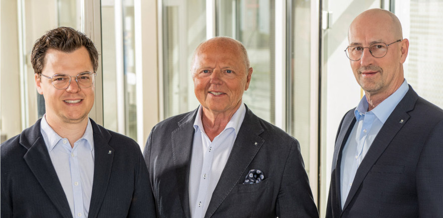 Akquisition: dental bauer und AURELIUS übernehmen Pluradent