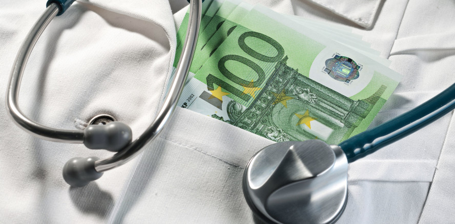 Arbeitgeberverbände fordern neue Art der Praxisgebühr