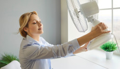 Arbeitskleidung bei 30 Grad? – Wann der Dresscode bröckelt