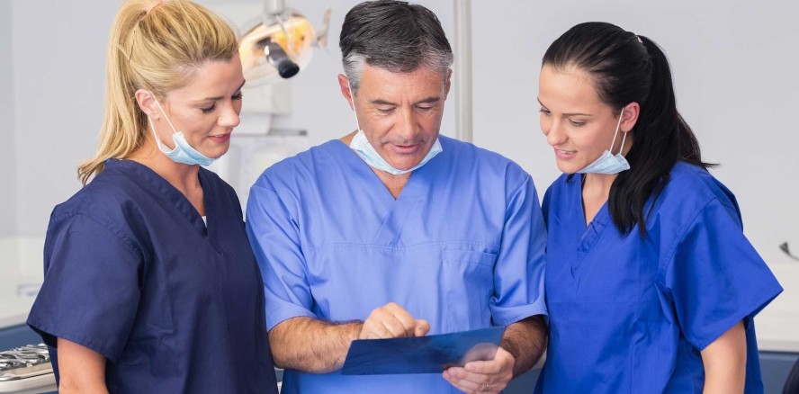 Mit Beschäftigten regelmäßig über Arbeitsschutz sprechen