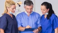 Mit Beschäftigten regelmäßig über Arbeitsschutz sprechen