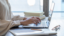 Interne Bewerbung in der Arbeitszeit schreiben – erlaubt?