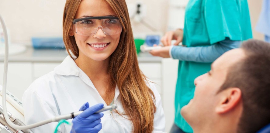 Ausbildungsverhältnisse zur ZFA: Höchste Zahl von Neueinstellungen