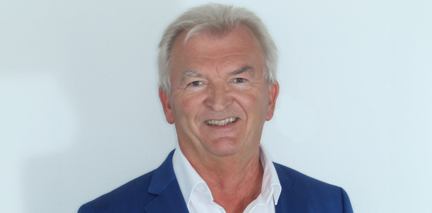 Prof. Dr. Johannes Einwag erhält Tholuck-Medaille 2023