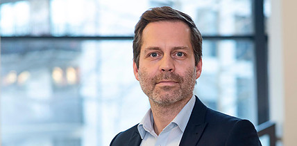 Innovator der Zahnmedizin: Prof. Dr. Falk Schwendicke ausgezeichnet