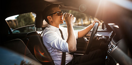 Muss ich mein privates Auto für Dienstfahrten verwenden?