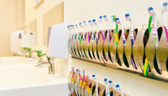 Mehr Chancengleichheit bei Prävention: Zähneputzen in Berliner Kitas verbindlich