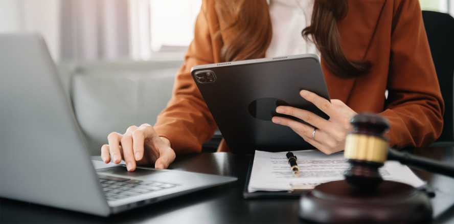 Urteil: Bezeichnung einer Gemeinschaftspraxis als „Zentrum“