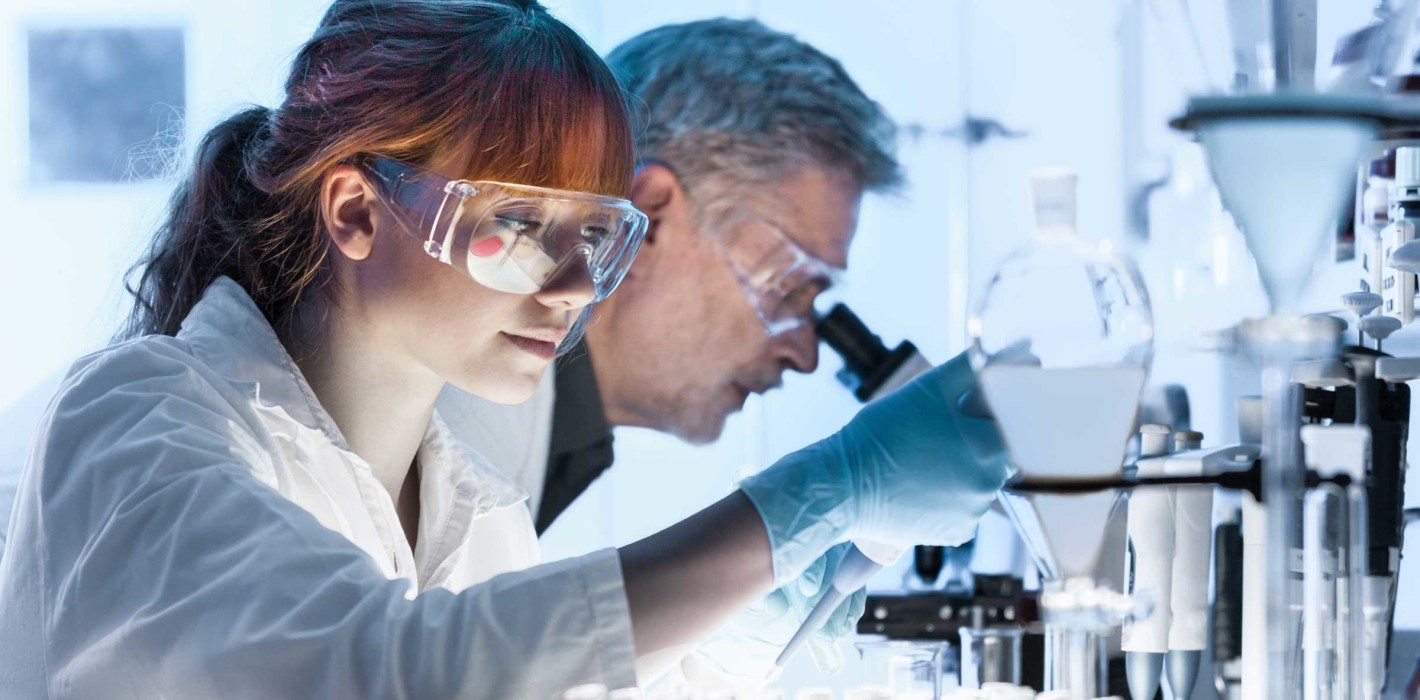Biofilm verhindert das Beschlagen von Brillen