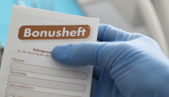 Bonusheft: Mehr Geld von der Krankenkasse für Zahnersatz