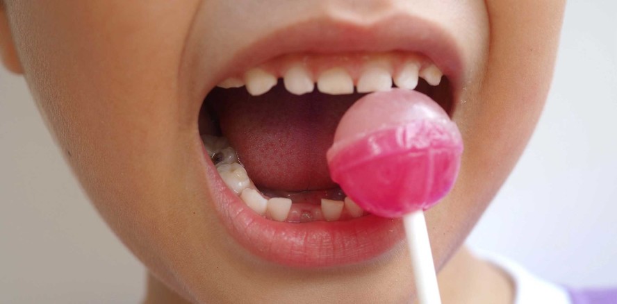 Experte für Zahngesundheit: Corona-Pandemie kostet Kinderzähne