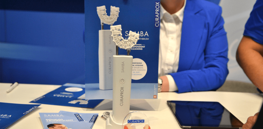 Curaden: Vollautomatische Zahnbürste für Menschen mit Einschränkungen