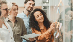 Gen Z durch Generationenkonflikte im Job besonders belastet