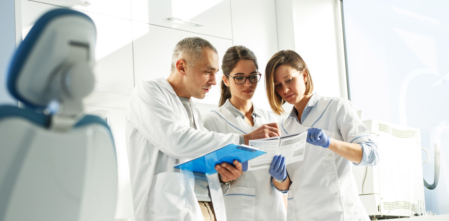 Parodontitisbehandlung: Delegation der antiinfektiösen Therapie