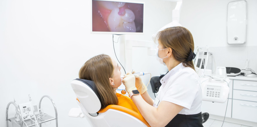 Inspiriert von Insektenaugen: Forscher entwickeln Dentalkamera