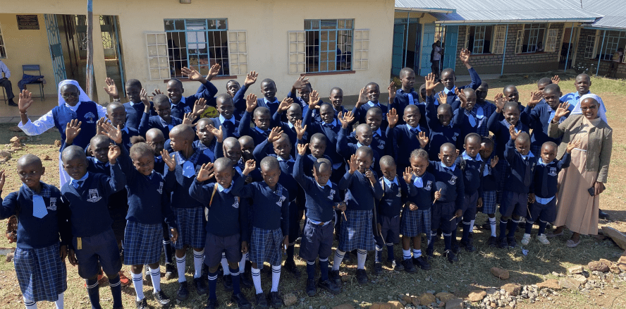 Kindern eine selbstbestimmte Zukunft durch Bildung schenken