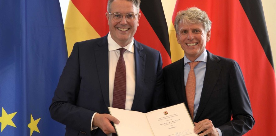 Dr. Wilfried Woop zum Sanitätsrat ernannt