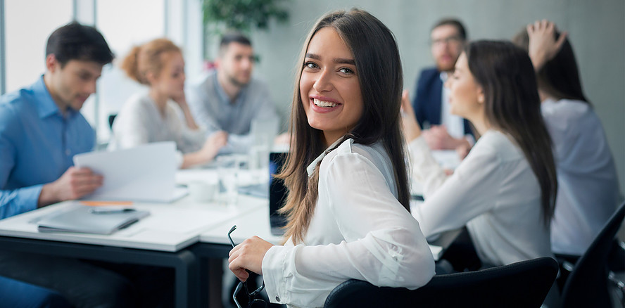 Nach längerer Auszeit: So gelingt der Wiedereinstieg im Job