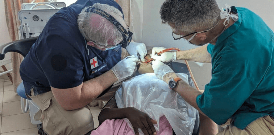 Gemeinsam Gutes tun: Zahnärzte engagieren sich für Mitmenschen