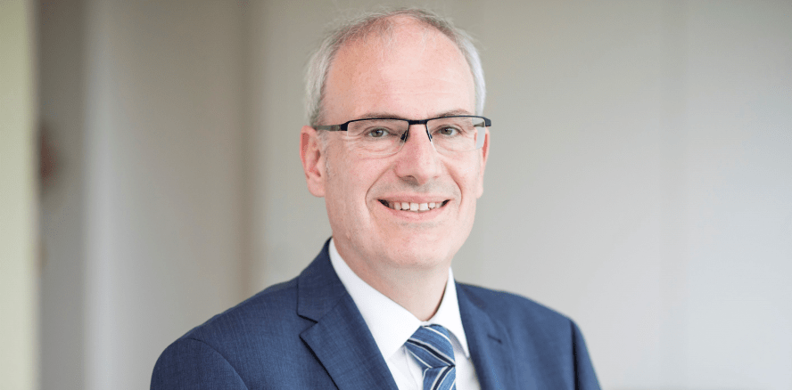 „Auch zweiteilige Keramik&shy;implantate erfüllen die Kriterien“