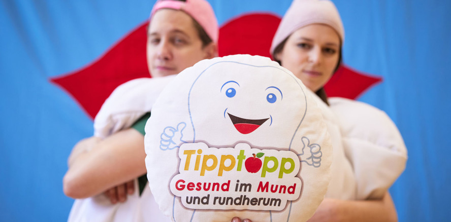 „Karies ist unerträglich …“ – Tipptopp-Zahn tourt durch Wien