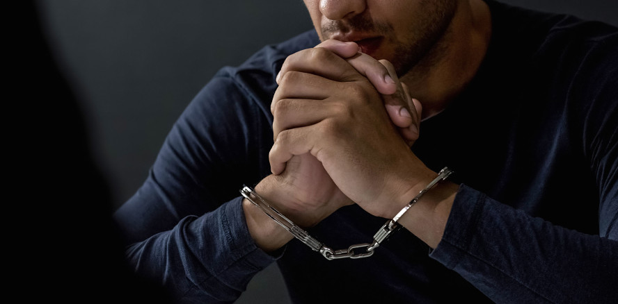 Fünfeinhalb Jahre Haft für Zahnarzt wegen Millionenbetrugs