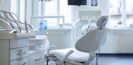 Stuhl-Schaden – Zahnarzt scheitert mit Klage gegen Patienten