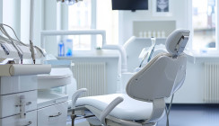 Stuhl-Schaden – Zahnarzt scheitert mit Klage gegen Patienten