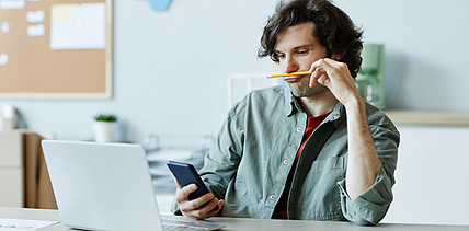 Handynutzung am Arbeitsplatz: Wie viel ist erlaubt?