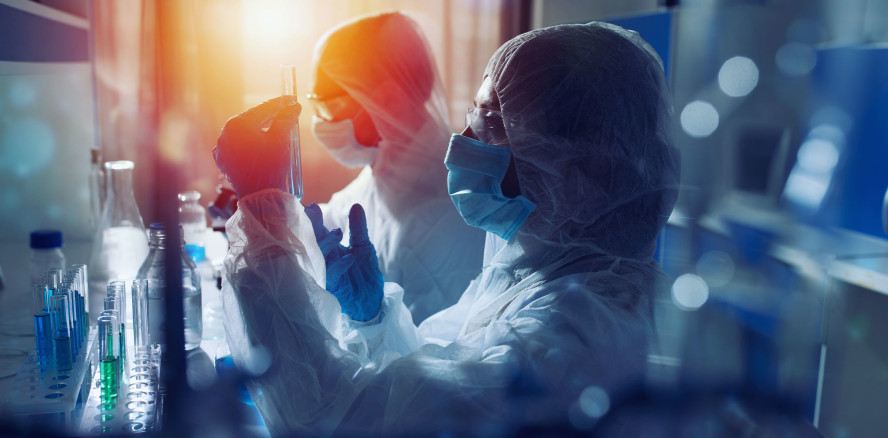 Implantate: Wie lassen sich nach der OP Komplikationen verringern?