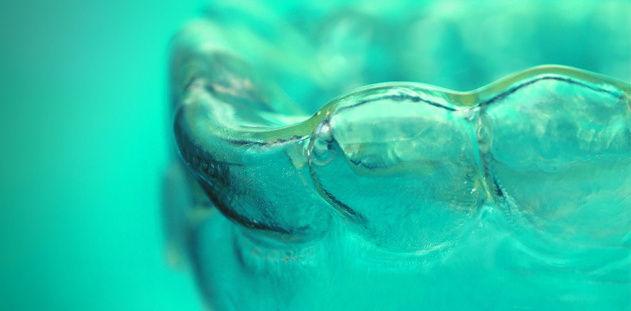 Intelligente Materialien für die Aligner-Therapie