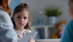 Kindeswohlgefährdung in der Zahnarztpraxis: „Der Umgang mit dem Verdacht stellt das größere Problem dar“