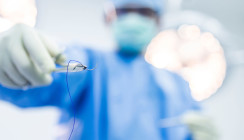 KI im OP-Training: Neues Uni-Lernsystem hilft beim sauberen Nahtlegen