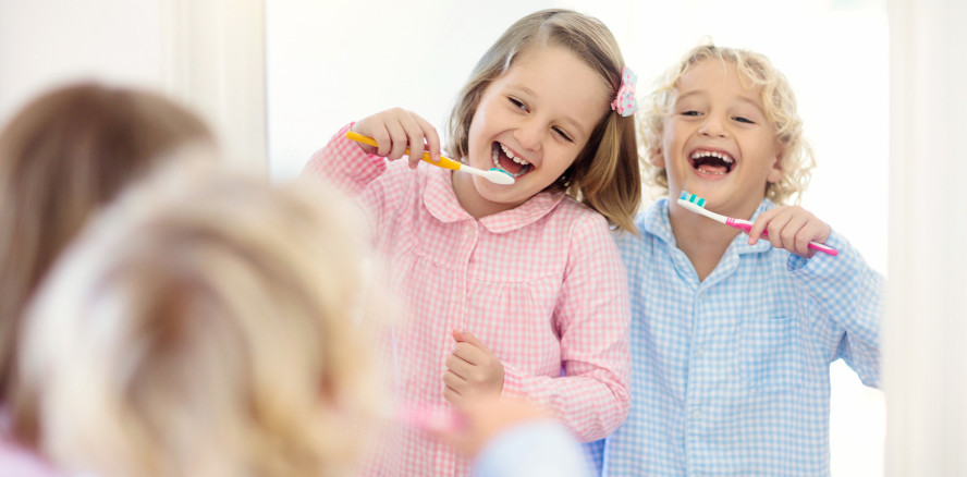Studie bestätigt: Kinder putzen besser bei regelmäßiger Motivation