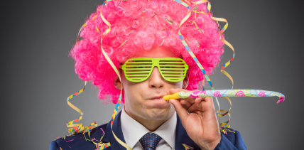 Karneval: Kann mein Arbeitgeber mir ein Kostüm aufzwingen?