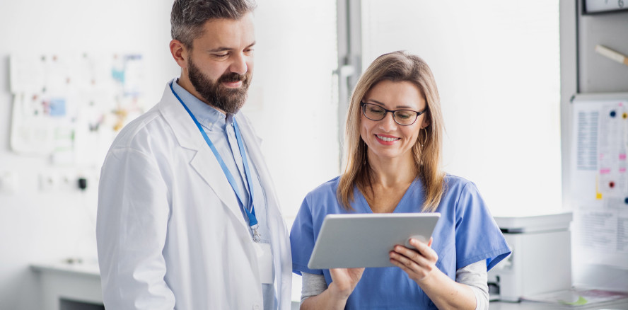 Berichts- und Lernsystem für Zahnarztpraxen optimiert