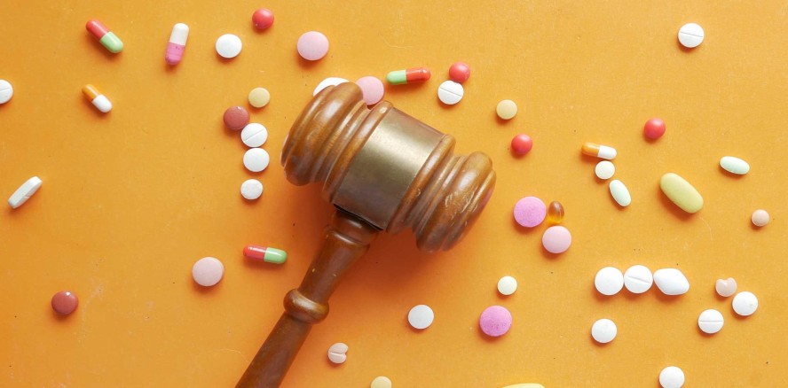 Mediziner verschrieb unerlaubt Betäubungsmittel – Festnahme