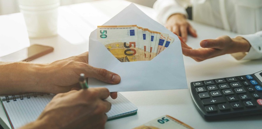 Den Mitarbeitern einen Inflationsausgleich gewähren?