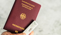 Ärztepräsident fordert Testnachweis für Reiserückkehrer