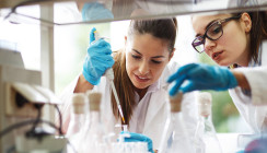 Pflanzenwirkstoff Morin zeigt im Labor Wirkung gegen Parodontitis