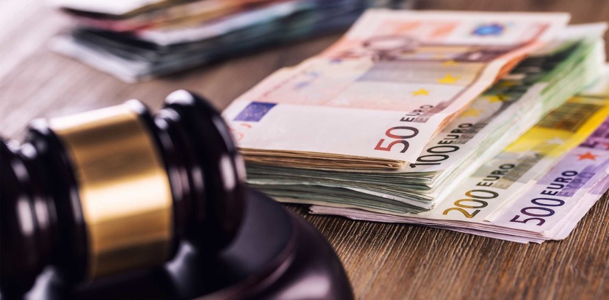 Münchner Zahnarzt gesteht Millionenbetrug vor Gericht